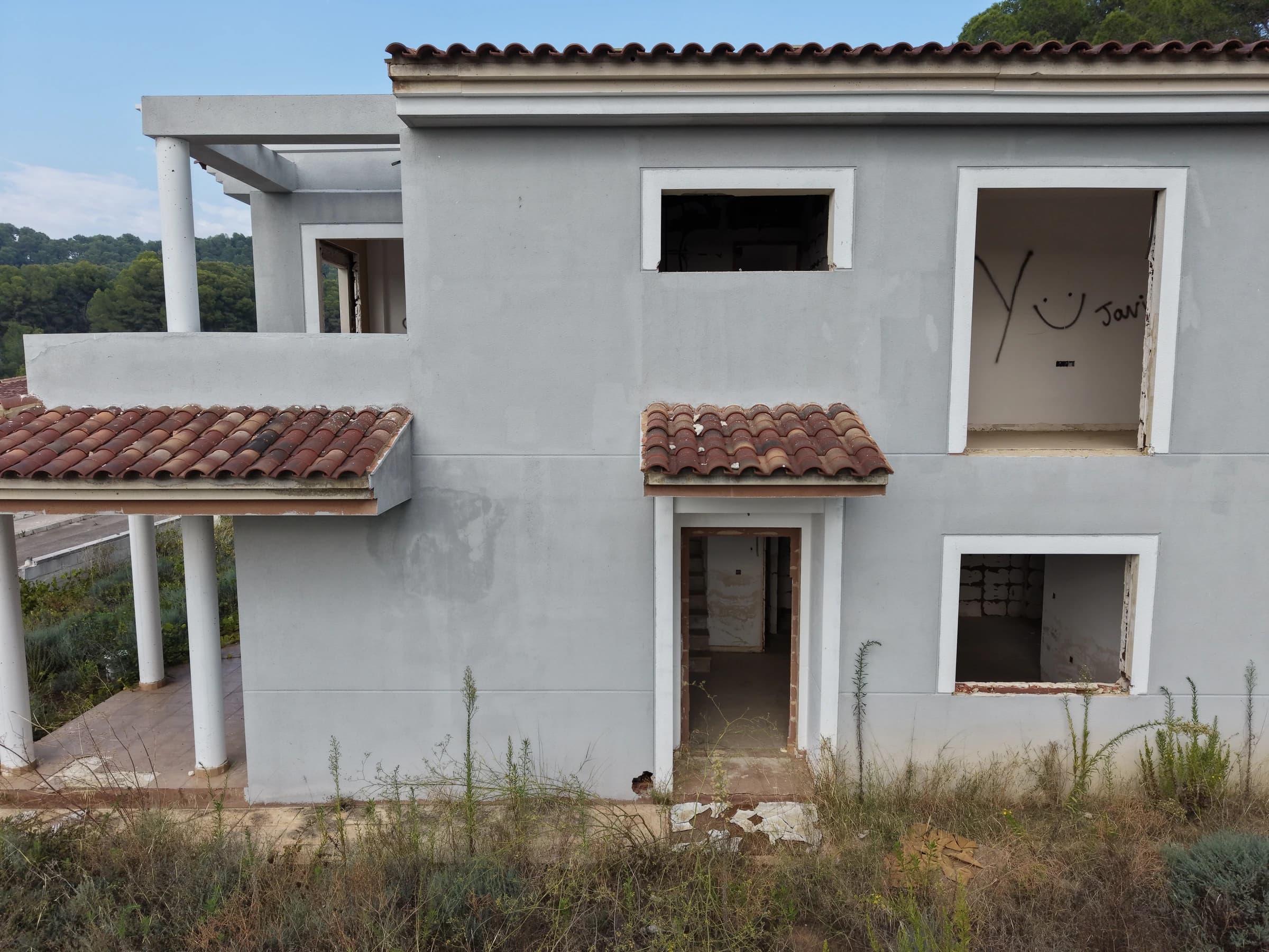 Huecos y porches de fachada